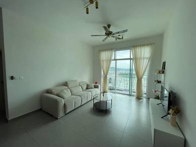 The Sky Fully Renovated & Furnished 1290sqft 3+1 ROOM 2 BATH 2 CARPARK