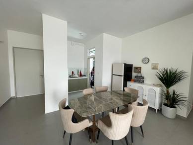 The Sky Fully Renovated & Furnished 1290sqft 3+1 ROOM 2 BATH 2 CARPARK