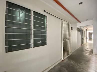 RENOVATED SAUJANA HEIGHTS APARTMENT (Level 17), Jalan Teluk Kumbar