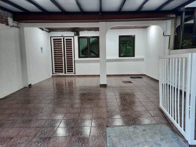 2 storey house @ Wangsa Budi 18x75 Freehold, 4r 3b 2c