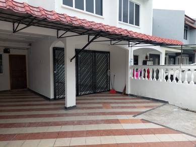 2 Storey @ Taman Kinrara Puchong _Extended Kitchen_Move in Ready