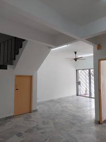 2 Storey @ Taman Kinrara Puchong _Extended Kitchen_Move in Ready
