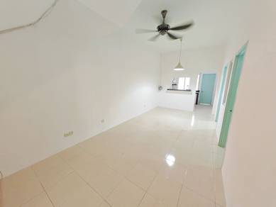 Town Villa Sewa Partly Furnished Townhouse GROUND Floor Tasik Puchong