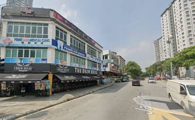 Kepong Ground Floor Shoplot available for rent ,Good Frontage !!