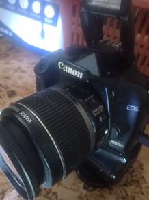 CAMERA canon EOS 1000D