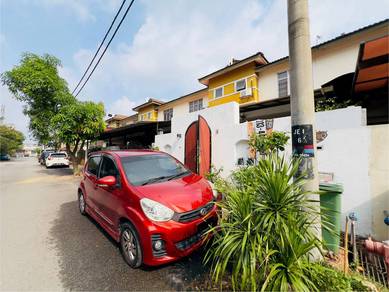 RENOVATED FACING OPEN Double Storey Terrace Taman Emas Dengkil