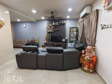 BANDAR PARKLANDS 2 Storey 20x75 FULLY RENOVATED Gated Guarded Extended