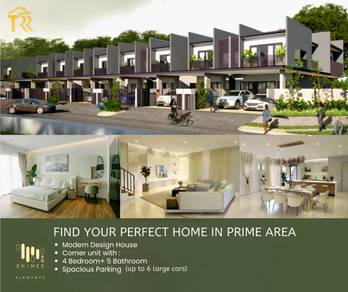 Corner unit, 4 bedrooms 5 bathrooms!
