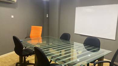Diamond Square 1141sqft 3 partition room aircon 4 lifts