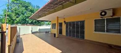 Satu Tingkat Corner Taman Merdeka Owner Cina