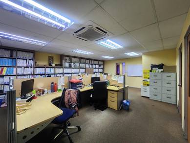 Commercial 3 Storey Shoplot lokasi Strategik dekat MSU AEON seksyen 13