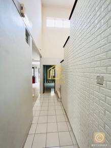 Bandar Bukit Raja Klang Jalan Gamelan 1.5 storey renovated unit to let