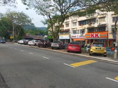 Ground Floor (Half Shop-825 SF) @ Pinggiran Bt Caves (Facing Road)