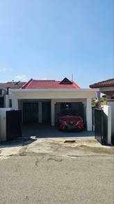 Rumah Untuk Dijual End Lot Teres Setingkat, Taman Desa Vista, Sepang