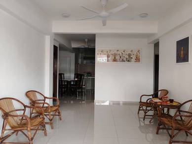 Halaman Areka GROUND FLOOR Unit Renovated & Furnished 1-C/Carpark