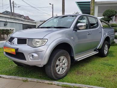 Mitsubishi TRITON 4WD DOUBLE CAB