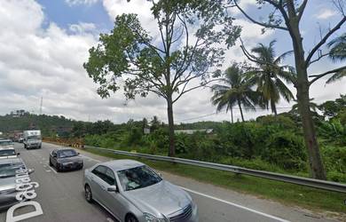 2 acres main road frontage Jalan Nilai - Labohan Dagang Salak Tinggi