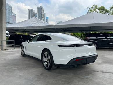 Porsche TAYCAN 4S Chrono Sunroof AirSus Ready