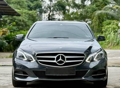 Mercedes Benz E200 AVANTGARDE (CKD) 2.0