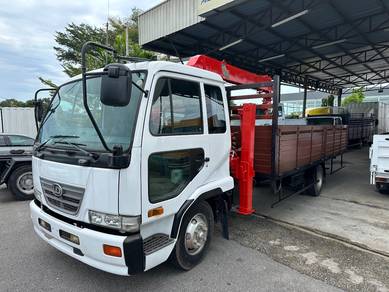 Nissan MK252 - Bom crane with wooden cargo