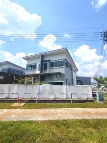 SEMI D, Double Warehouse, BATU 7