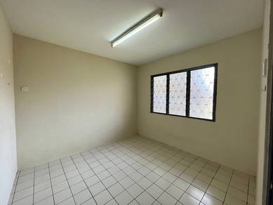 【Newly Refurbished】Apartment Wangsa Maju Seksyen 2 Blok A19 l 2R1B