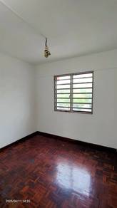 Flat Taman Bagan. Newly paint.