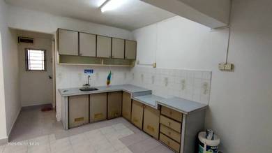 Flat Taman Bagan. Newly paint.