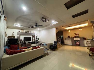 Fully Renovated Double Storey Terrace Endlot for Sale @ Taman Permai