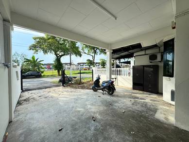 Molek 1.5 Storey House / Rosmerah / JB Town / Johor Jaya / 3Bedroom