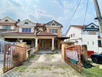 2-Storey House, Taman Putra Budiman, Balakong , with security