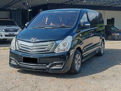 Hyundai GRAND STAREX 2.5 ROYALE PREMIUM (A)