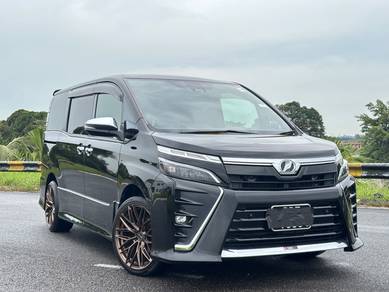 Toyota VOXY 2.0 KIRAMEKI (A) CAR KING
