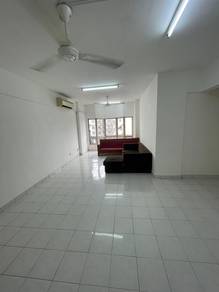 Tampoi Dwi Mahkota Condominium / Damansara Aliff / Larkin / 4 ROOM