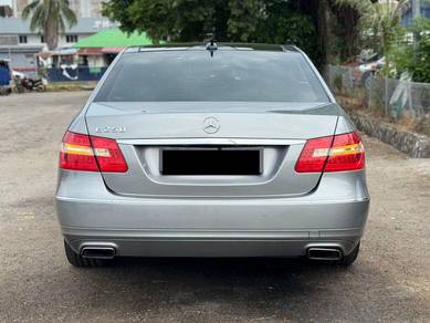 Mercedes Benz E250 AVANTGARDE MIL 40K KM ONLY