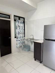 Sky View Bukit Indah 2 Bed Partially Furnished  Tuas Carpark: 1