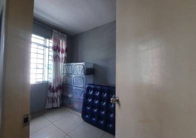 Apartment 2 UA2 UNiversity Corner Unit