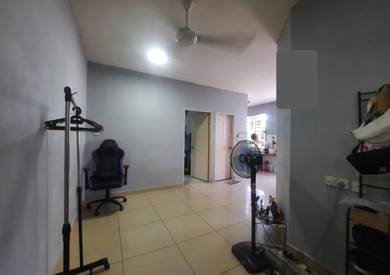 Apartment 2 UA2 UNiversity Corner Unit