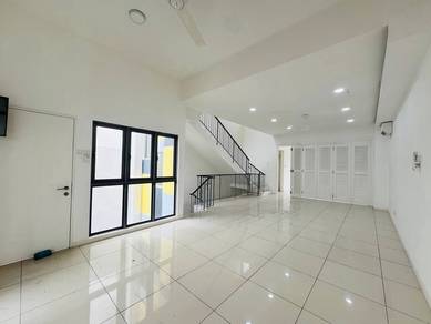 [TERRMURAH FREEHOLD] RENOVATED 3 storey Halamanda Gombak