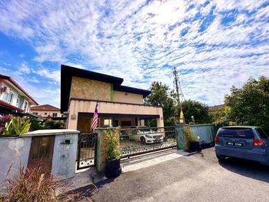 END LOT 1.5 Storey Bungalow House Taman Bangi Villa