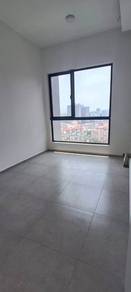 Edgewood Actual Unit: Kitchen