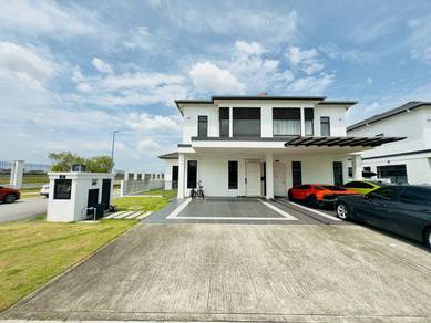 (FULL RENO) END LOT Double Storey House AVENHAM GARDEN Puncak Alam