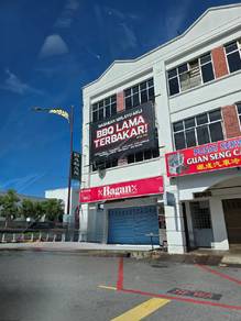 End Lot Kuala Selangor Town 3 Storey Shoplot for Rent