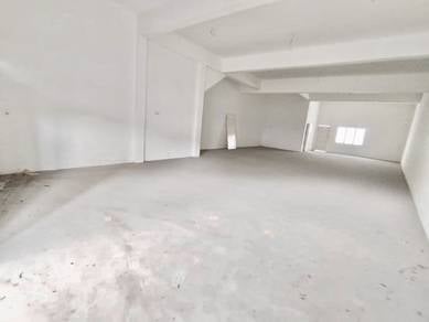 Bandar Seri Botani Shoplot Ground Floor For Rent