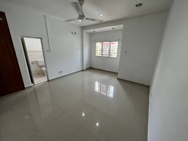 2sty Taman Putra Prima 3 puchong 20x80, 5 Rooms