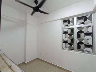 Midori Green 3Bedroom Partial Furnish @ Mount Austin / Austin Height