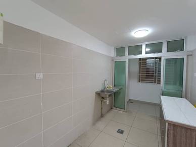 Midori Green 3Bedroom Partial Furnish @ Mount Austin / Austin Height