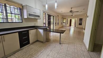 2-storey-Terraced-House-for-sale-Bukit-Jelutong-Selangor