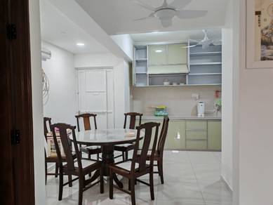 Halaman Areka GROUND FLOOR FULLY RENOVATED W/FURNISHED 1-C/Carpark
