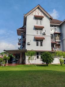 Halaman Areka GROUND FLOOR FULLY RENOVATED W/FURNISHED 1-C/Carpark
